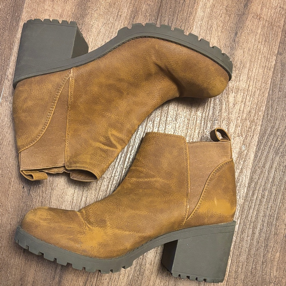 Dirty Laundry Brown Ankle Booties